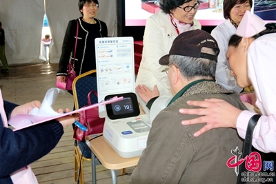 健康食材趕集會(huì) 直供產(chǎn)品琳瑯滿(mǎn)目，健康咨詢(xún)受追捧