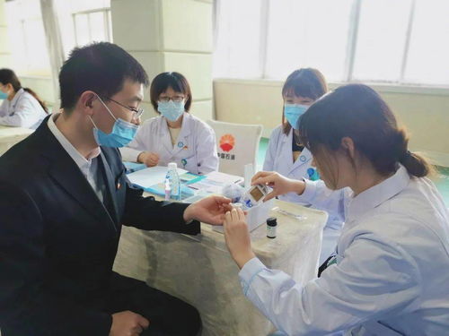 愛心永恒，健康加油——甘肅寶石花醫院健康咨詢義診活動走進中國石油甘肅銷售公司